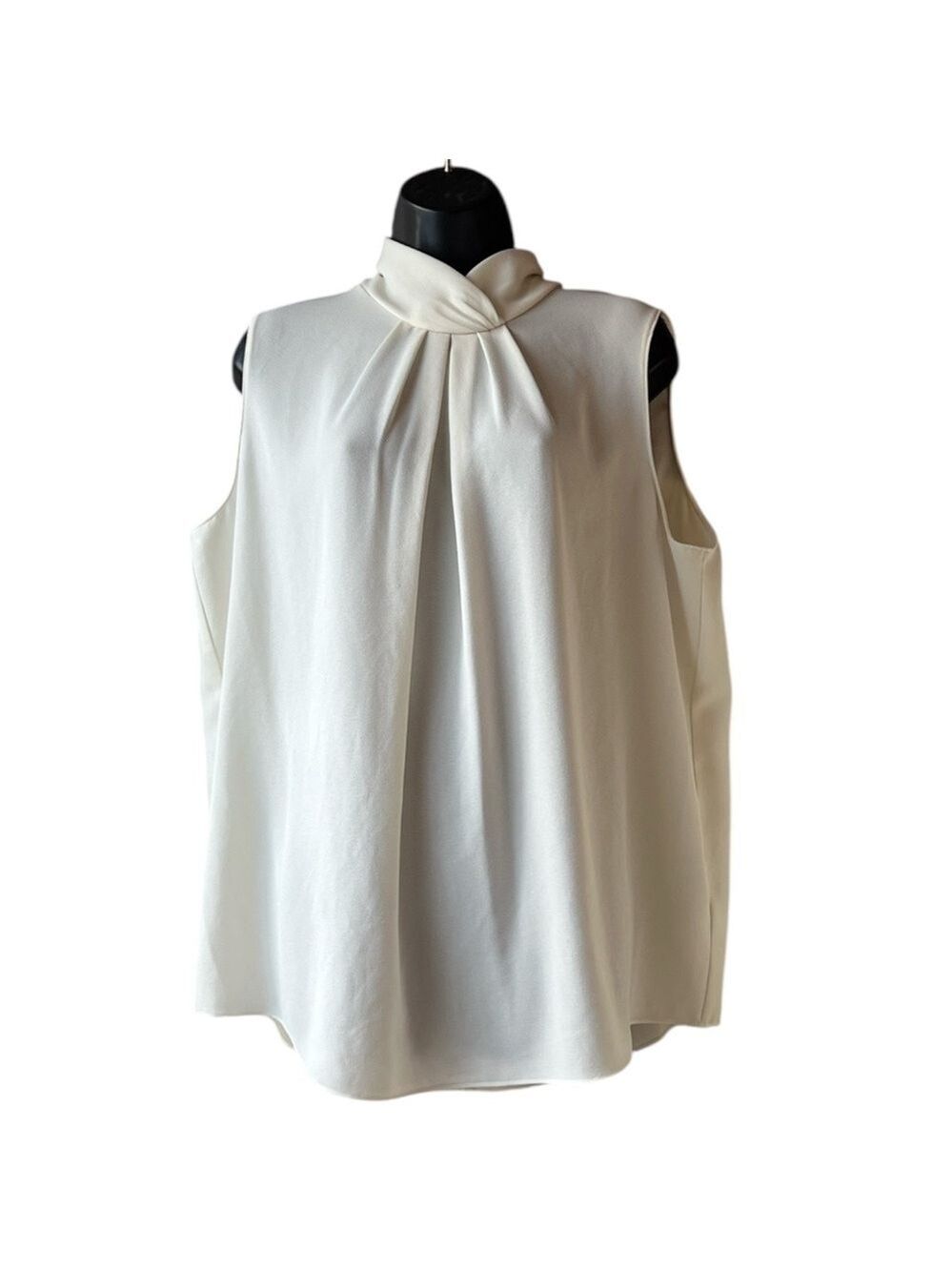 Ellen Tracy Ivory Sleeveless Top
